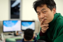 Yong-Woo Lee