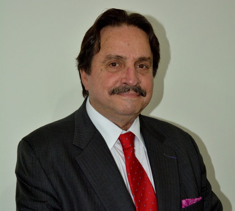V Moura Neto