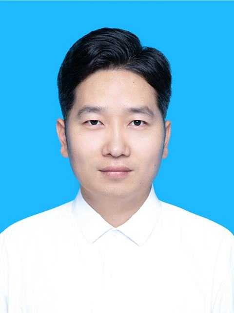 Junhui Yin