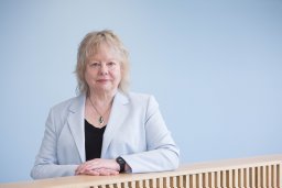 Elspeth Mccartney