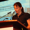Eva M Krummel