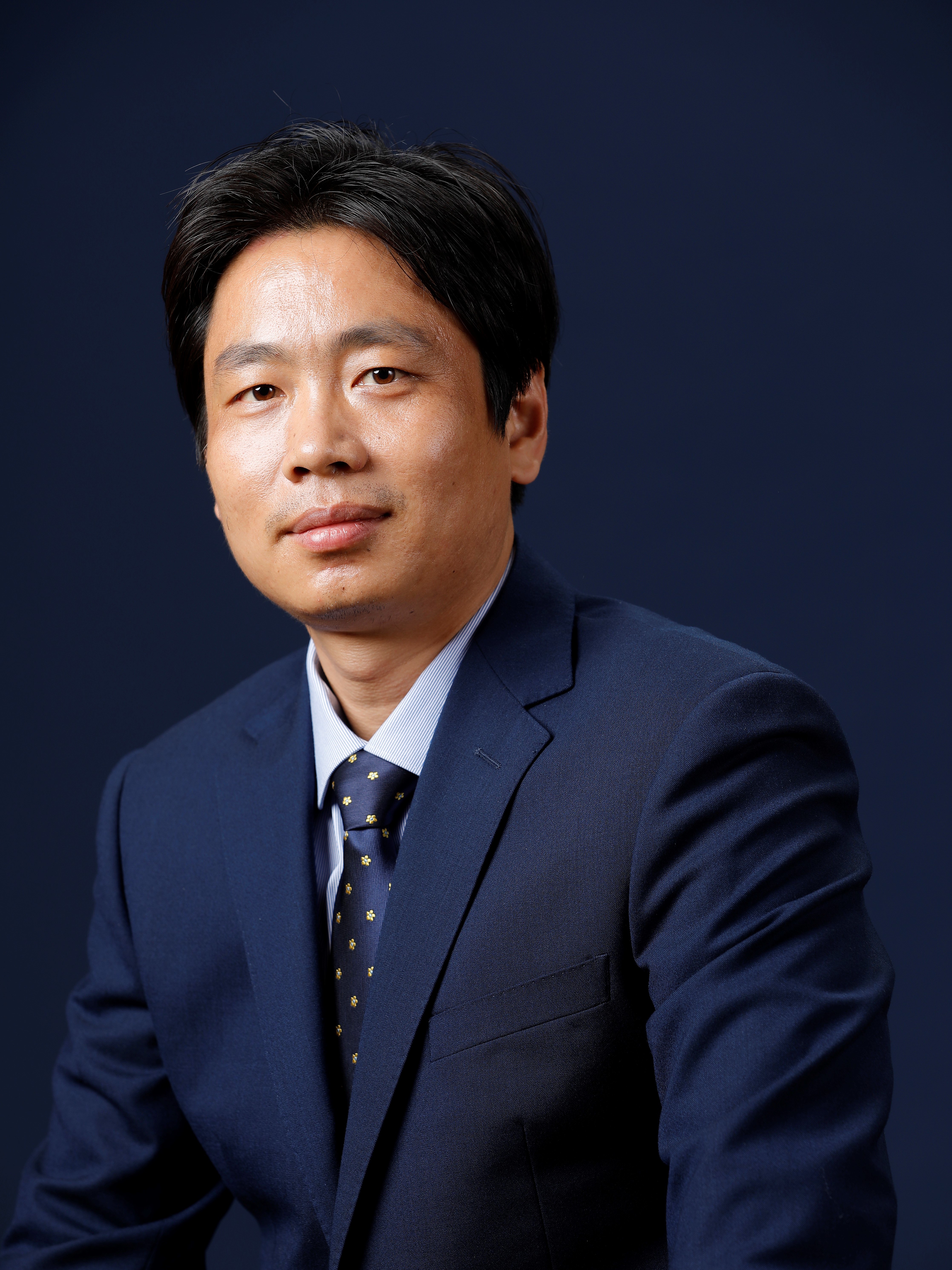 Xiaolong Zheng