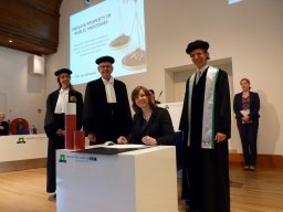 straalen van f m