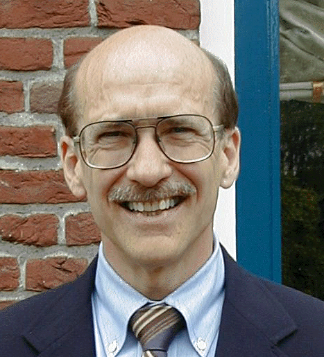 Robert F Simons