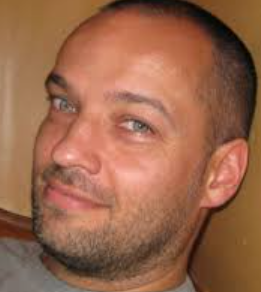 Tom G Moreels