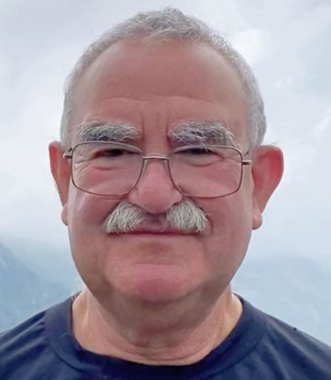 David Tománek