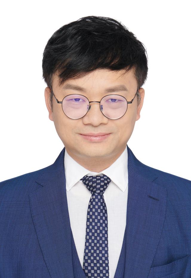 Ruiyuan Tian