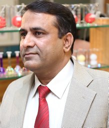 Dr. Arif Malik
