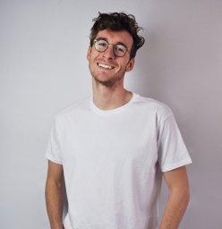 Daniel W Woods