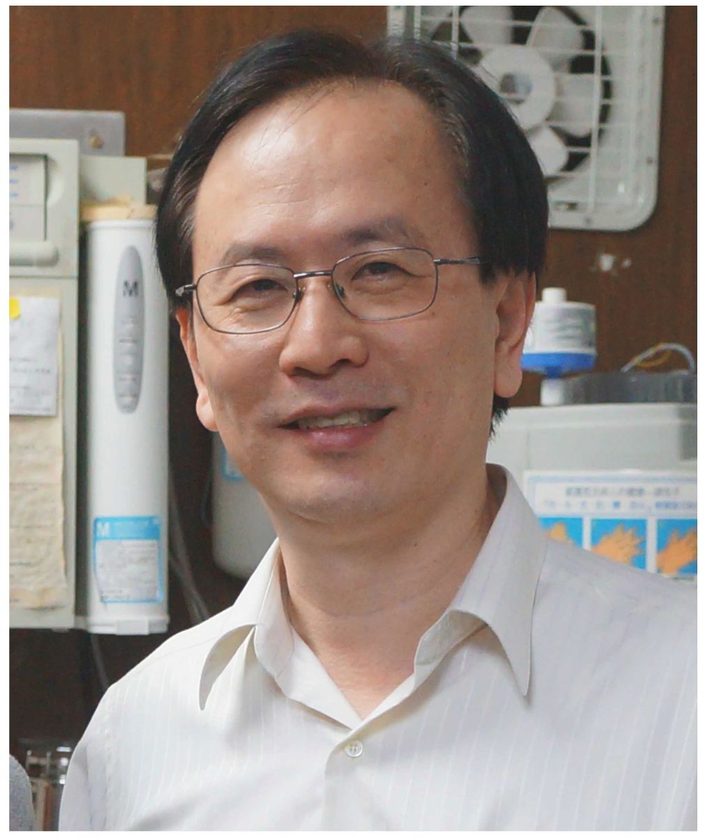 Chen-Jee Hong