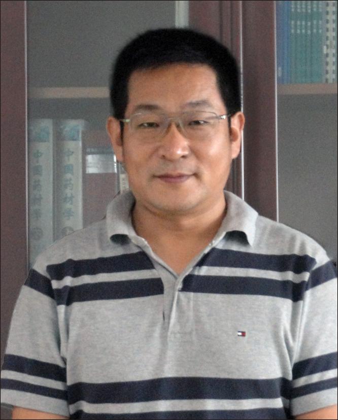 Qiaogen Zou
