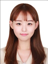 Yujin Lee