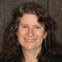 Leslie B Snyder