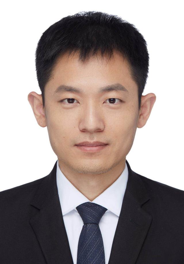 Dapeng Zhu