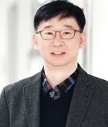 Takhee Lee