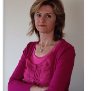 Nazilla Khanlou