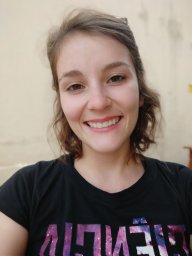 Larissa Castro Ampese