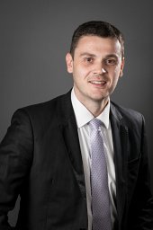 Karlo G Lenzi