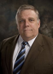 Andrew M Hoff