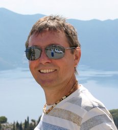 Nicolas E. Humphries