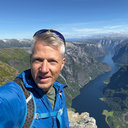 Tomas M L Eagan