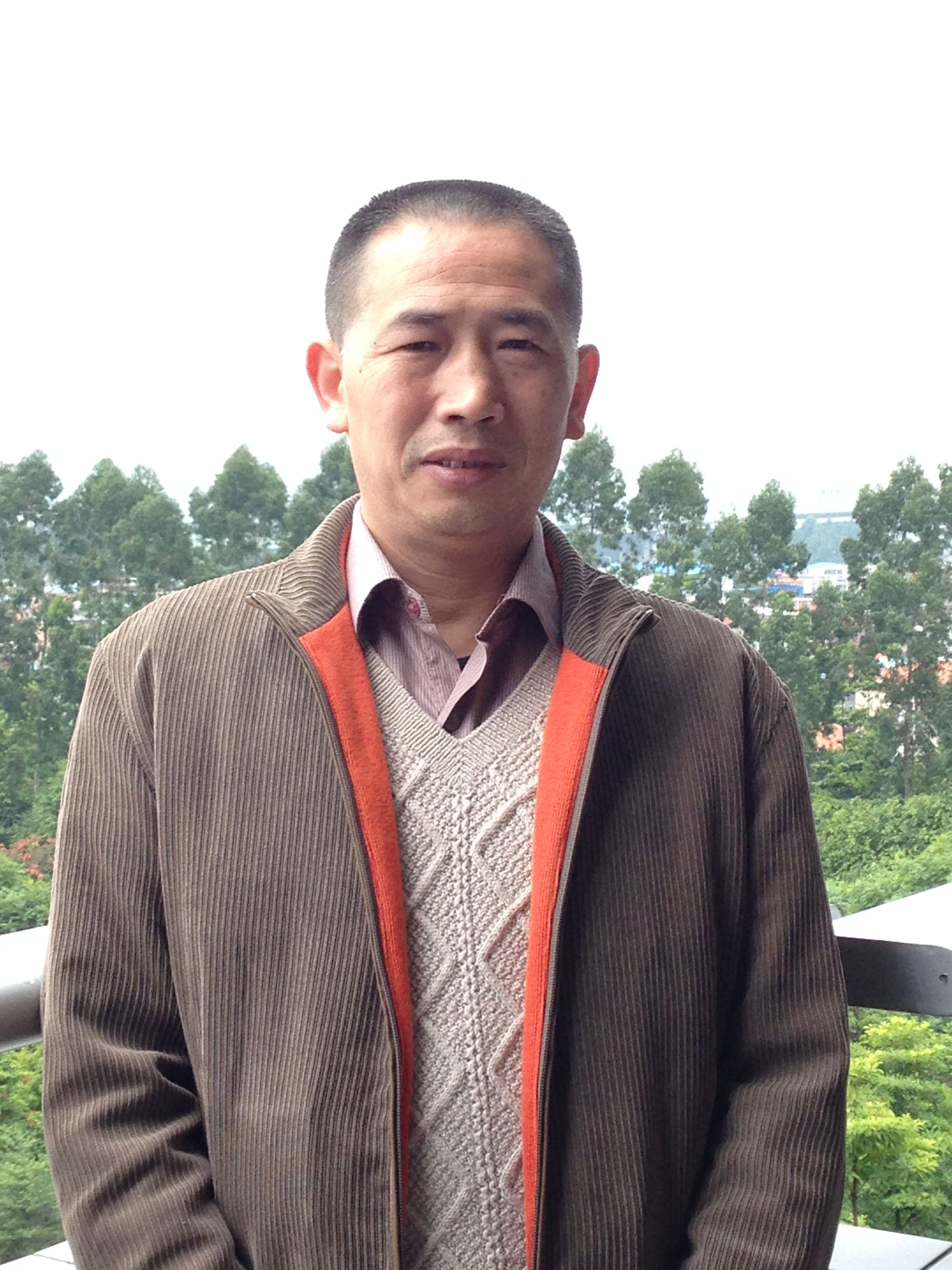 Junwei Long