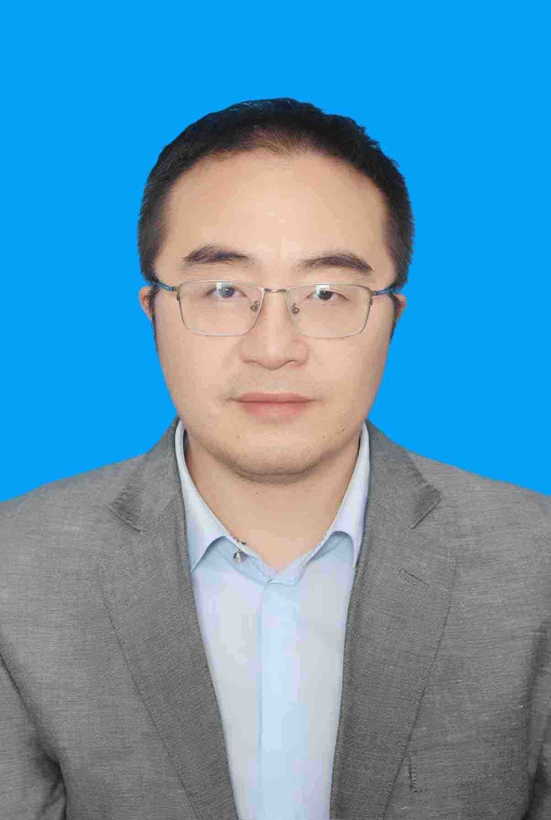 Xufeng Dong