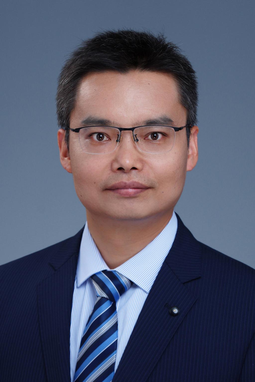 Yi Ding