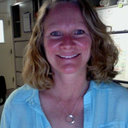 Amanda J Roberts
