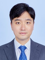 Yoonshin Kwak