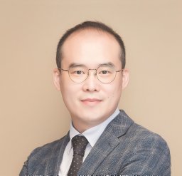 Hyun-Woo Shin