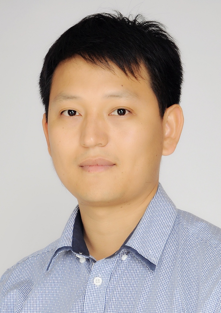 Lianqing Liu