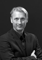 Nils L. Randrup