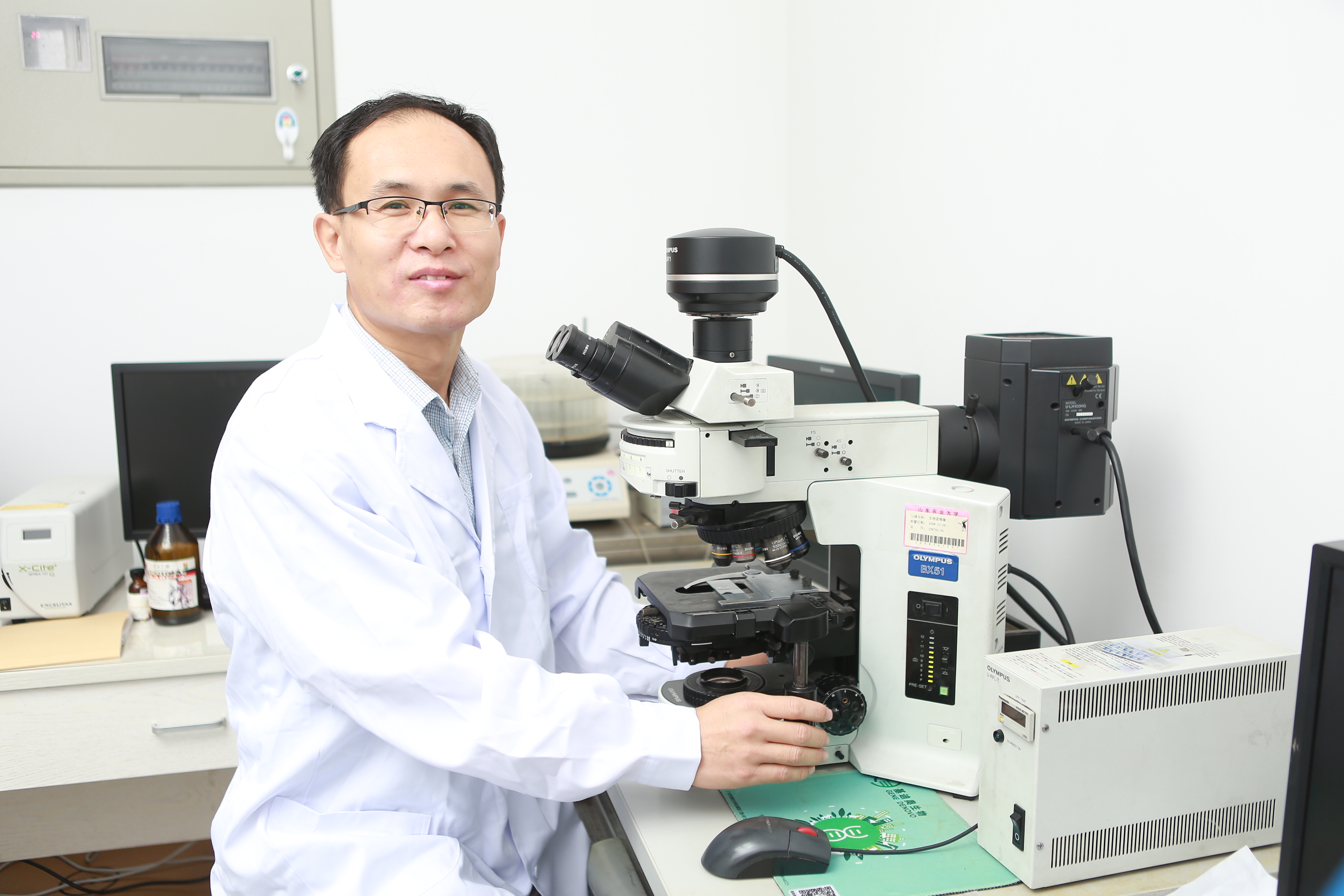 Xinqi Gao