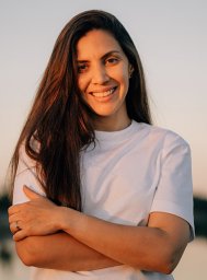 Lívia B Brenelli