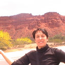 Gloria R Tovo