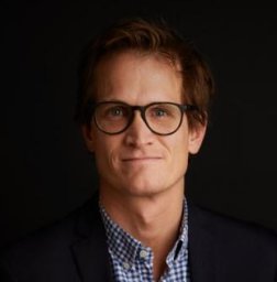Marcus M Larsen