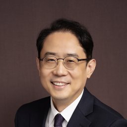 Sang Jun Lee