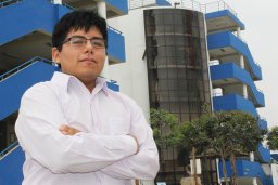 Enrique Lee Huamaní