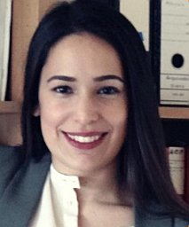 Cláudia M. Viana