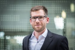Bernhard Simon