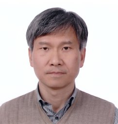 Hosun Lee