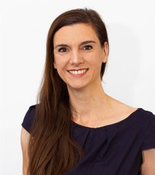 Katrin G Heinze