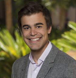 Evan M Munro