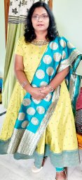 Ratna Kamala Petla