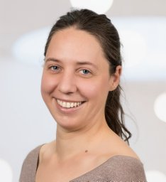 Lara N. Wolfers