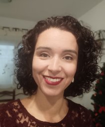 Ángela Hernández