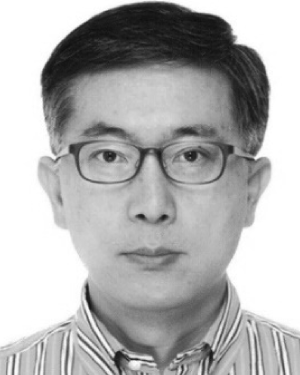 Yong-Woon Kim