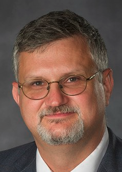 Everett E Carpenter