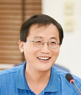 Huabin Hu